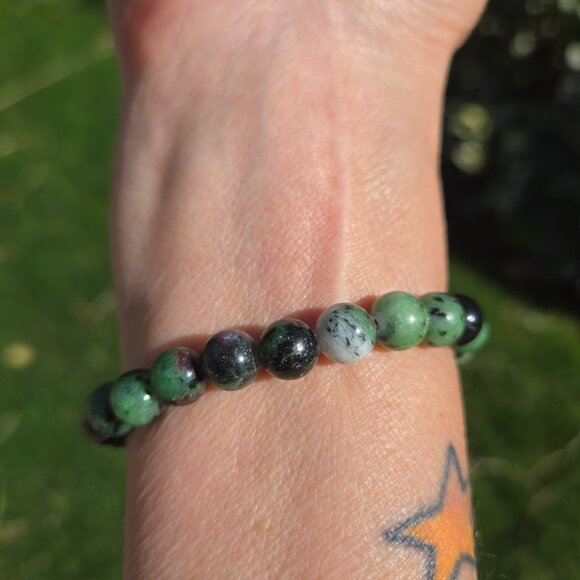 Ruby Zoisite Gemstone Beaded Bracelets - Picture 8 of 9